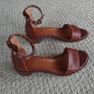 Aquatalia Chestnut brown Leather Studded Sandals size 9.5